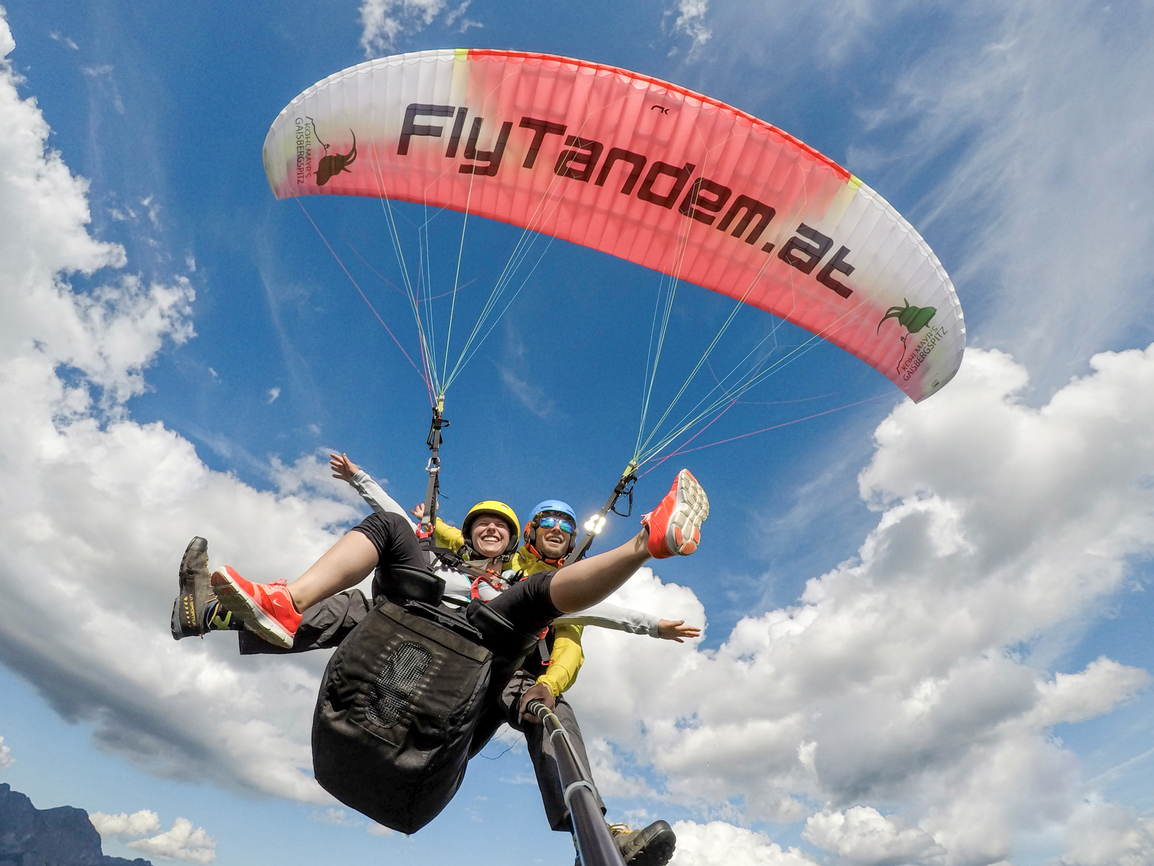 Paragleitflug Mit Dem Fly Tandem Team In Salzburg Mamilade Ausflugsziele