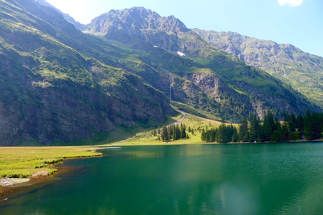 Gemütlicher Rundwanderweg um den Hintersee | Mamilade Ausflugsziele