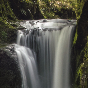 Symbolfoto Wasserfall "Schreiende Brunnen" in Fieberbrunn