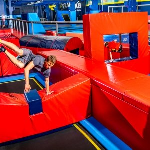 flip lab innsbruck ausflugstipp mamilade, trampolin springen innsbruck