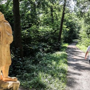 skulpturenweg mils wanderung wattens tirol ausflugstipp mamilade