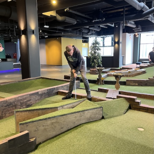 dstrct entertainment center westfield scs minigolf unterschiedliche bahnen mamilade ausflugstipps