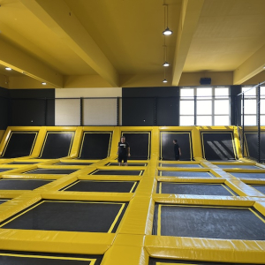 playworld spielberg indoor freizeitpark jump area mamilade ausflugstipps