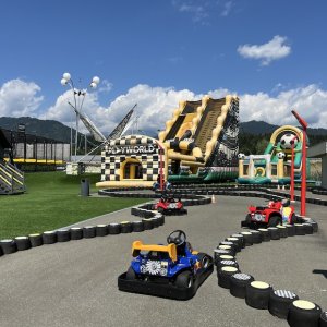 playworld spielberg indoor freizeitpark outdoor area mamilade ausflugstipps